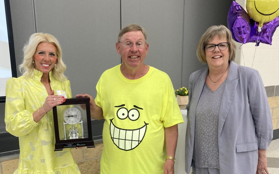 Jim Tucker receives the 2024 Good Citizen of the Year Award